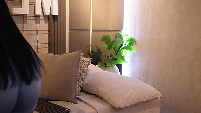 Susan wall online show from April 15, 2026, 1:59 pm