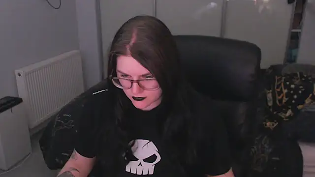 Snapshot of GothSuccubusBabe chatting on May 31, 2026, 10:10 pm GothSuccubusBabe online show from May 31, 2026, 10:10 pm