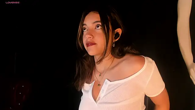 Victoriaa2 Doll online show from April 22, 2026, 12:01 pm