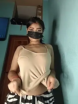 Riya 35 sexy online show from May 22, 2026, 8:07 pm