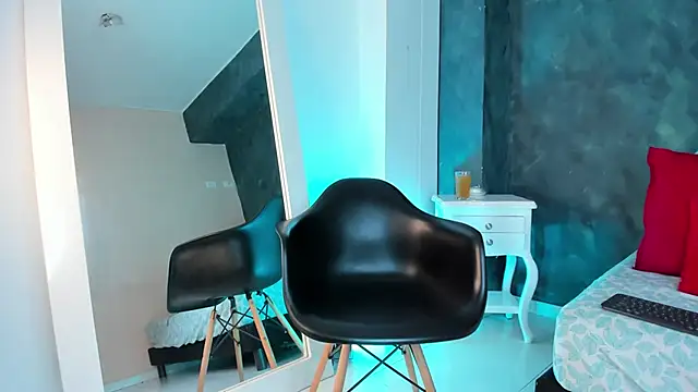 GingerMoon  online show from April 13, 2026, 7:07 pm