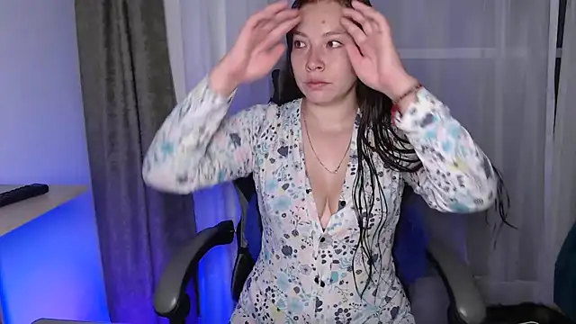 mariaana  222 online show from March 28, 2026, 4:46 am