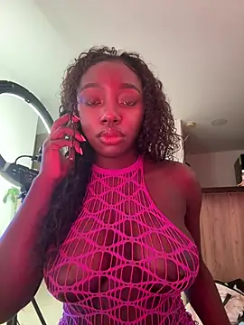 alissradiante1 online show from February 5, 2026, 2:18 am