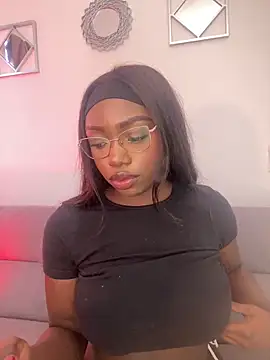 alissradiante1 online show from April 10, 2026, 10:17 pm