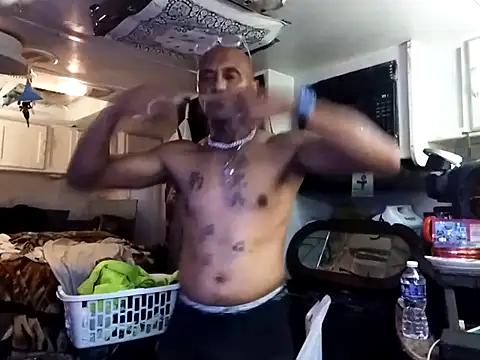 Snapshot of badboy2u2025 chatting on November 22, 2025, 3:55 pm badboy2u2025 online show from November 22, 2025, 3:55 pm