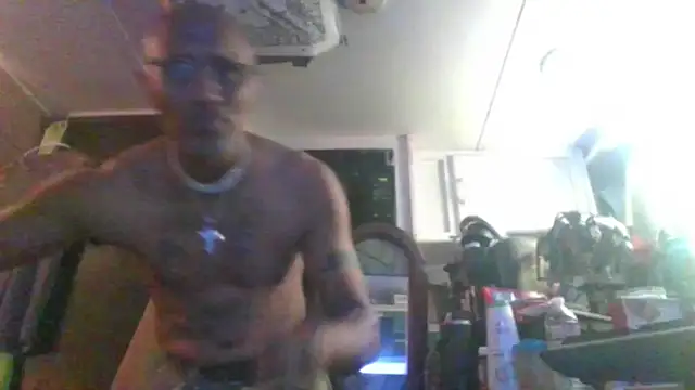 Snapshot of badboy2u2025 chatting on November 14, 2025, 5:11 am badboy2u2025 online show from November 14, 2025, 5:11 am