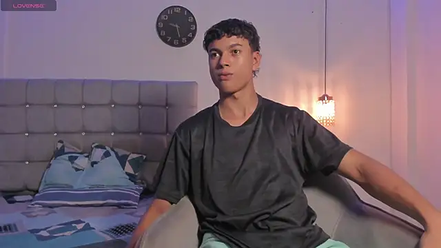 Santy Stump online show from November 2, 2025, 9:09 pm