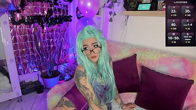 Snapshot of sarahminage_ chatting on February 24, 2026, 10:43 pm sarahminage online show from February 24, 2026, 10:43 pm