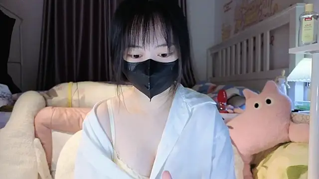 Snapshot of love-uiui chatting on October 13, 2025, 4:30 pm love-uiui online show from October 13, 2025, 4:30 pm