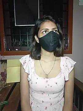 Isha Sax online show from November 6, 2025, 6:01 pm