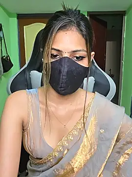 Isha Sax online show from April 12, 2026, 6:11 pm