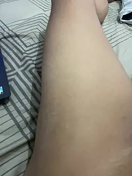 Snapshot of USUARIO-23 chatting on February 10, 2026, 9:14 pm USUARIO-23 online show from February 10, 2026, 9:14 pm