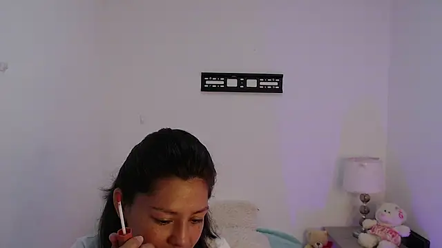 renataj online show from November 20, 2025, 7:03 pm