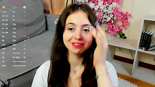 JulianaChapel online show from September 14, 2025, 8:26 am