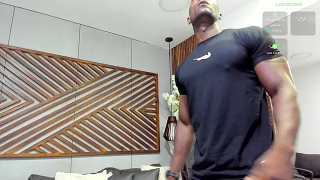 Snapshot of MarcusBlack_ chatting on November 18, 2025, 11:35 am MarcusBlack online show from November 18, 2025, 11:35 am