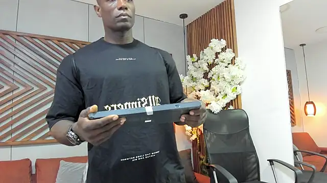 Snapshot of MarcusBlack_ chatting on November 8, 2025, 11:36 am MarcusBlack online show from November 8, 2025, 11:36 am