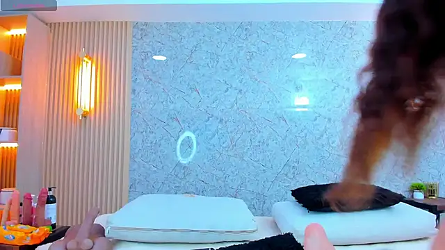 Snapshot of Antonella_west chatting on November 21, 2025, 7:57 pm Antonella west online show from November 21, 2025, 7:57 pm