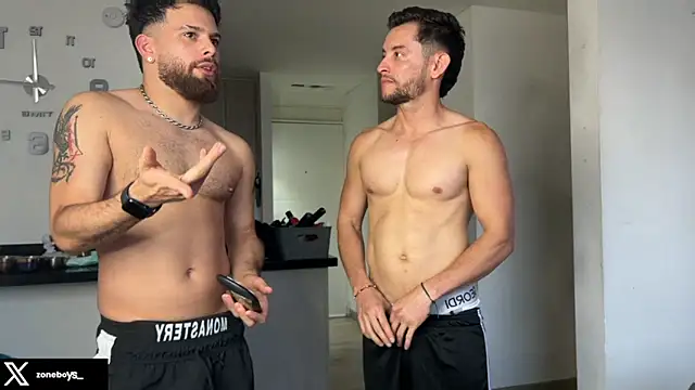 Snapshot of zoneboys chatting on February 21, 2026, 10:56 pm zoneboys online show from February 21, 2026, 10:56 pm