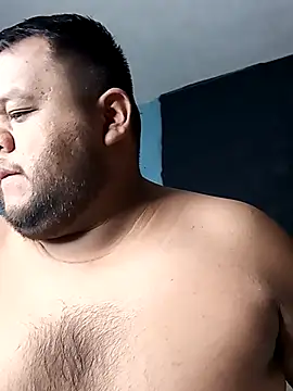 Snapshot of Osogaypardo chatting on September 16, 2025, 9:38 pm Osogaypardo online show from September 16, 2025, 9:38 pm