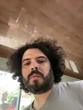 Snapshot of uto857 chatting on September 11, 2025, 3:56 pm uto857 online show from September 11, 2025, 3:56 pm