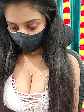 Snapshot of Aanya_hotty chatting on November 16, 2025, 2:33 pm Aanya hotty online show from November 16, 2025, 2:33 pm