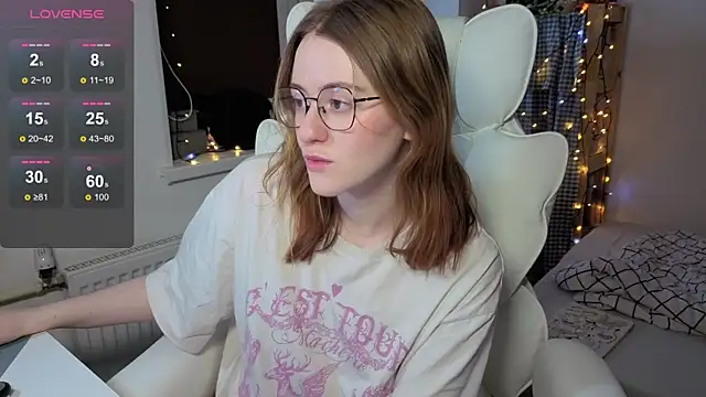 urstripchatgf online show from November 17, 2025, 7:12 am