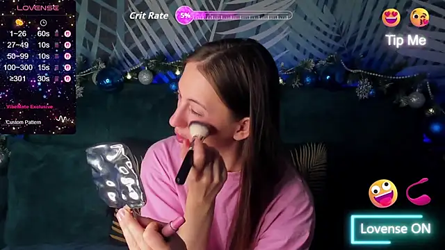 Snapshot of ChristyCrayme chatting on December 19, 2025, 10:23 pm ChristyCrayme online show from December 19, 2025, 10:23 pm