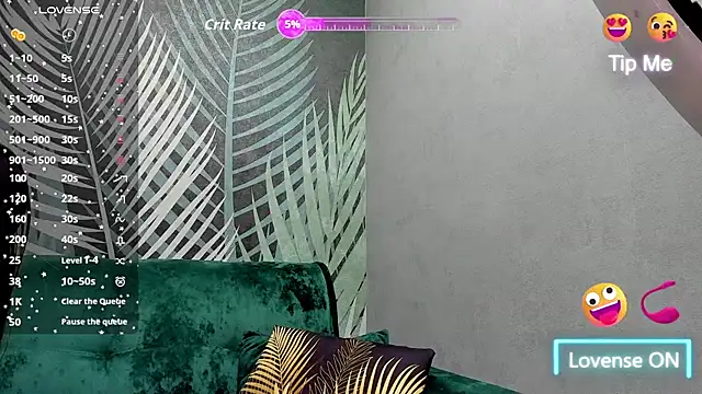 Snapshot of ChristyCrayme chatting on February 5, 2026, 2:13 pm ChristyCrayme online show from February 5, 2026, 2:13 pm