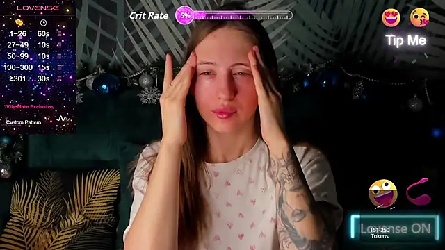 Snapshot of ChristyCrayme chatting on January 9, 2026, 10:17 pm ChristyCrayme online show from January 9, 2026, 10:17 pm