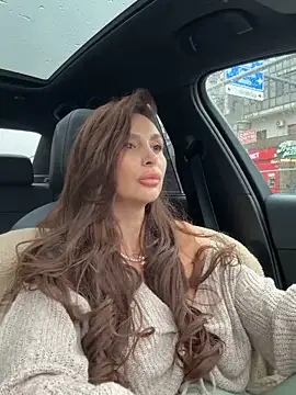 Snapshot of LunaBex chatting on November 28, 2025, 8:03 am LunaBex online show from November 28, 2025, 8:03 am