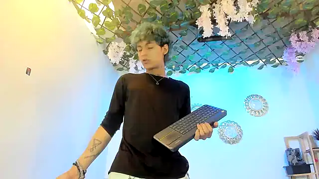 Bastian boyshot77 online show from October 25, 2025, 2:50 pm