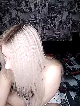 HoneyNelly online show from December 18, 2025, 12:49 am