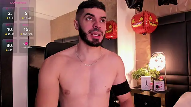 Snapshot of AxelThompson_ chatting on October 24, 2025, 12:26 pm AxelThompson online show from October 24, 2025, 12:26 pm