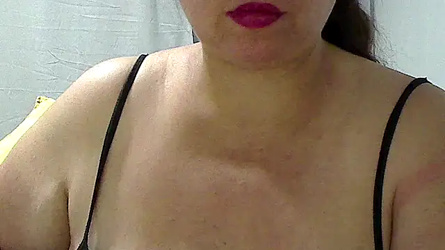 Snapshot of luciana69hot chatting on October 29, 2025, 4:06 pm luciana69hot online show from October 29, 2025, 4:06 pm