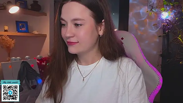 Snapshot of mia_here chatting on December 14, 2025, 2:07 am mia here online show from December 14, 2025, 2:07 am