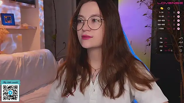 Snapshot of mia_here chatting on November 25, 2025, 2:34 am mia here online show from November 25, 2025, 2:34 am