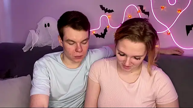 Snapshot of julielourens chatting on October 27, 2025, 8:15 am julielourens online show from October 27, 2025, 8:15 am