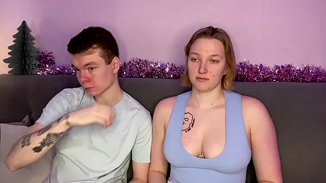 Snapshot of julielourens chatting on December 14, 2025, 7:58 am julielourens online show from December 14, 2025, 7:58 am