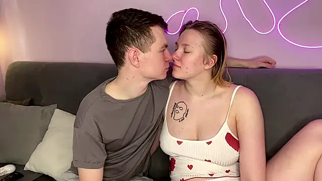 Snapshot of julielourens chatting on November 26, 2025, 7:19 am julielourens online show from November 26, 2025, 7:19 am