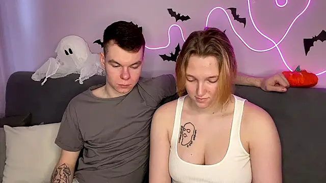 Snapshot of julielourens chatting on November 1, 2025, 8:41 am julielourens online show from November 1, 2025, 8:41 am