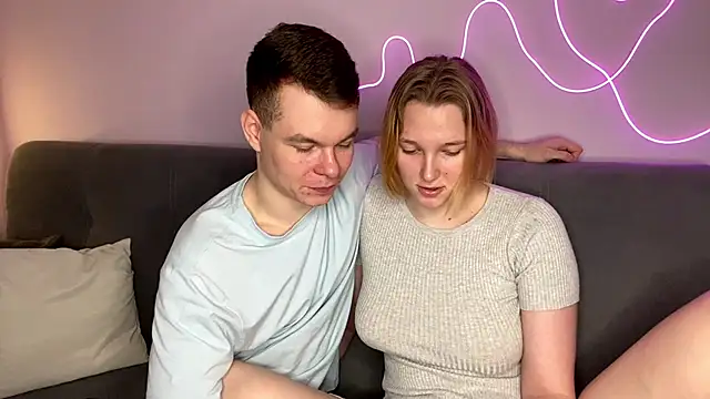 Snapshot of julielourens chatting on November 10, 2025, 8:41 am julielourens online show from November 10, 2025, 8:41 am