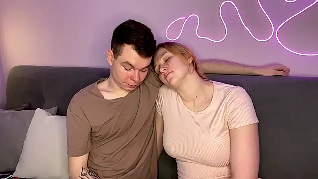 Snapshot of julielourens chatting on November 21, 2025, 8:13 am julielourens online show from November 21, 2025, 8:13 am