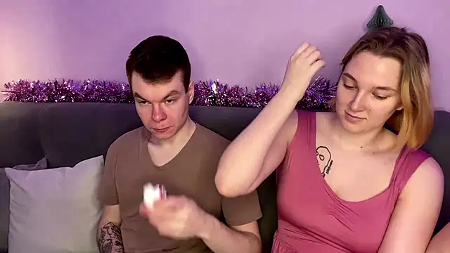 Snapshot of julielourens chatting on December 5, 2025, 8:02 am julielourens online show from December 5, 2025, 8:02 am