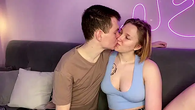 Snapshot of julielourens chatting on December 3, 2025, 7:52 am julielourens online show from December 3, 2025, 7:52 am