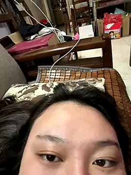 chenyu0308 online show from October 30, 2025, 1:31 pm