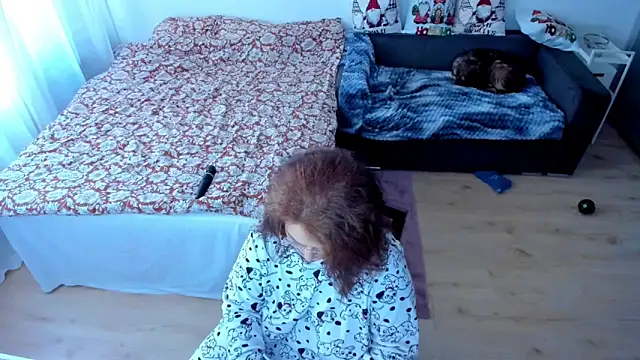 Snapshot of Squirt_Kimm chatting on December 19, 2025, 10:06 am Squirt Kimm online show from December 19, 2025, 10:06 am