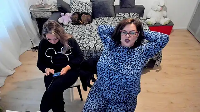 Squirt Kimm online show from October 3, 2025, 11:56 am