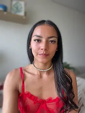 Snapshot of im-isabella chatting on July 17, 2026, 5:43 pm im-isabella online show from July 17, 2026, 5:43 pm