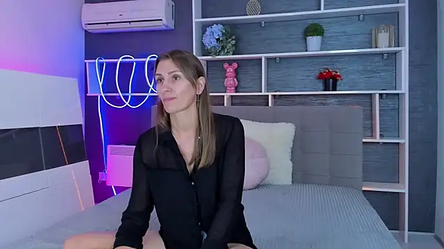 Snapshot of ChristyBrook chatting on October 6, 2025, 7:14 pm ChristyBrook online show from October 6, 2025, 7:14 pm