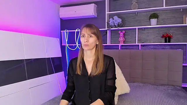 Snapshot of ChristyBrook chatting on November 28, 2025, 7:36 pm ChristyBrook online show from November 28, 2025, 7:36 pm